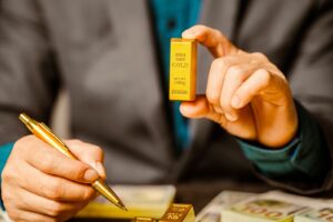 Comprar lingotes de oro en Valencia con asesoramiento experto. Inversión segura en oro certificado y de alta calidad.